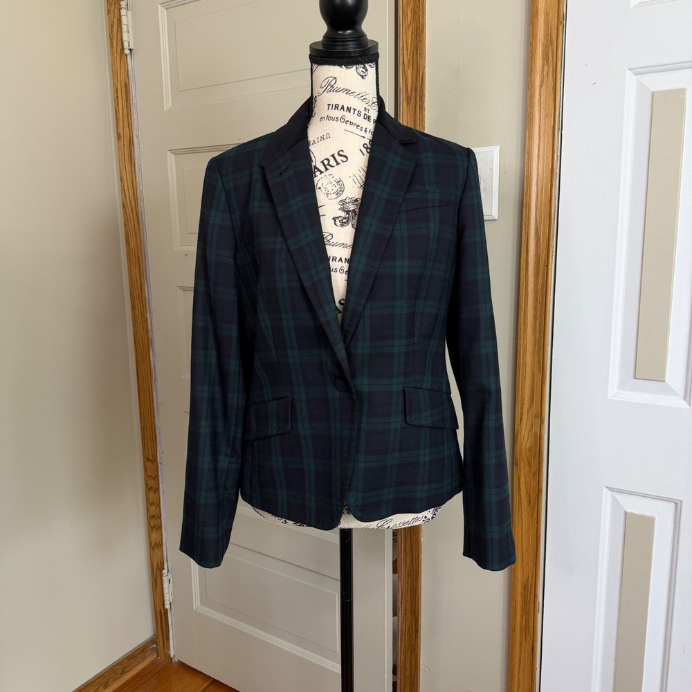 Talbots 4 Black Watch Plaid Wool Blend Velvet Collar Peplum Back Blazer Classic